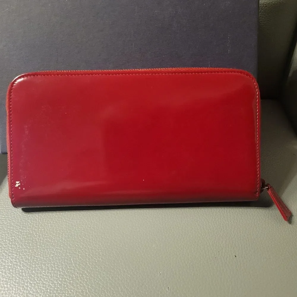 Prada Red Leather Wallet. - Picture 3 of 9